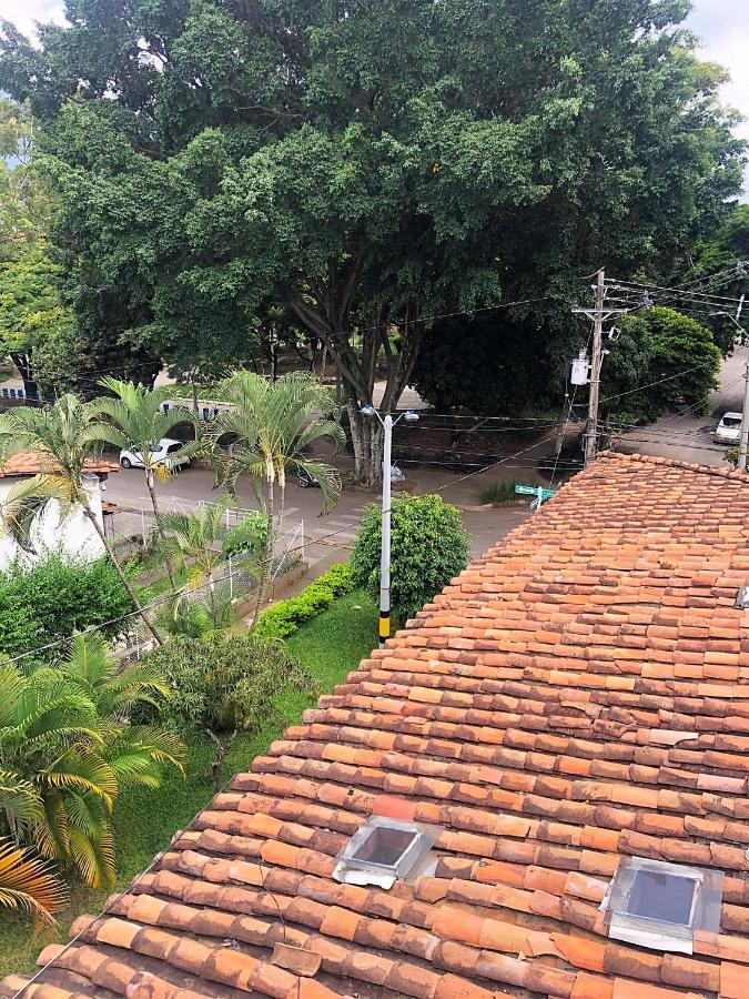Готель Casa Rosales Медельїн Екстер'єр фото
